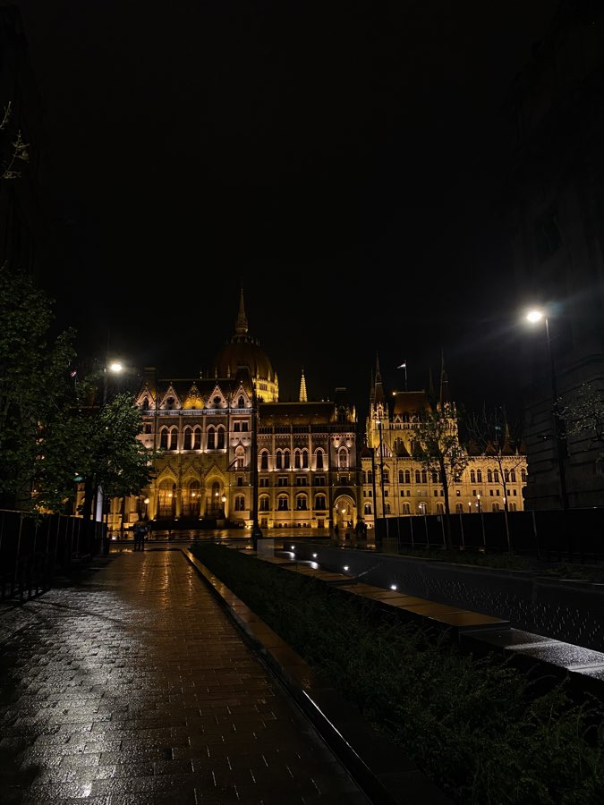 Budapešť